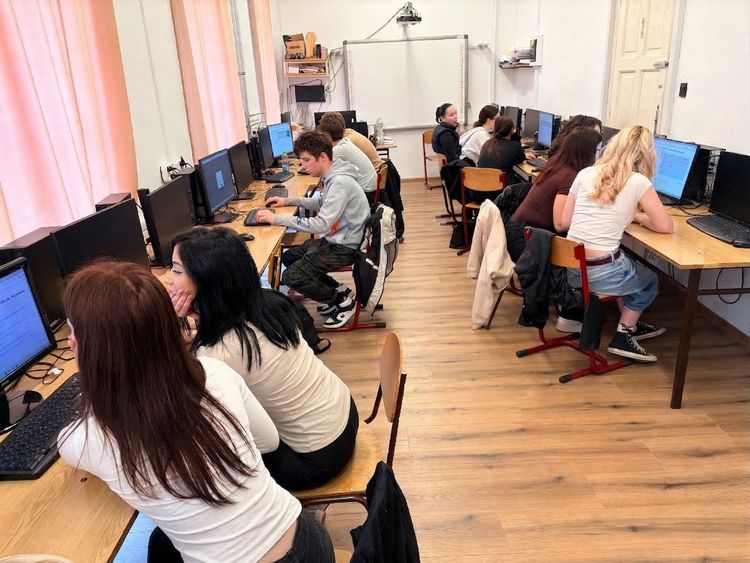 🏆 Sikeresen lezajlott az OSZKTV regionális fordulója iskolánkban! 🏆