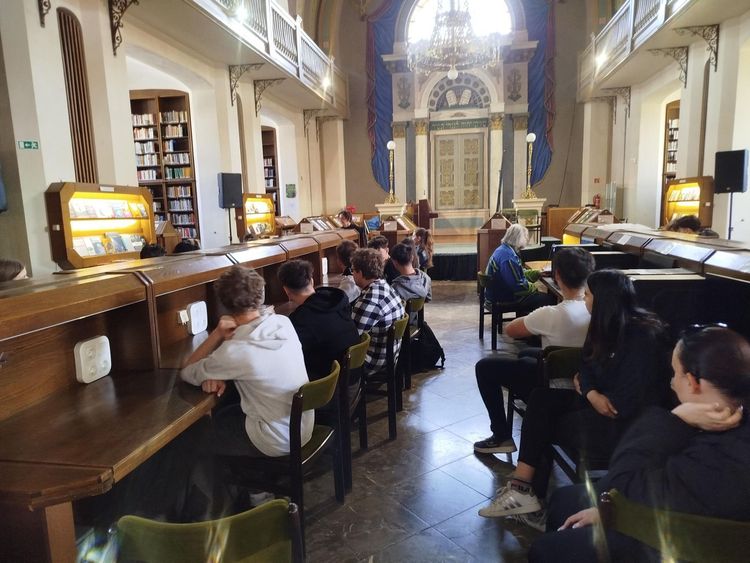 🕍 Digitális időutazás Baján: A zsidóság nyomában 📱