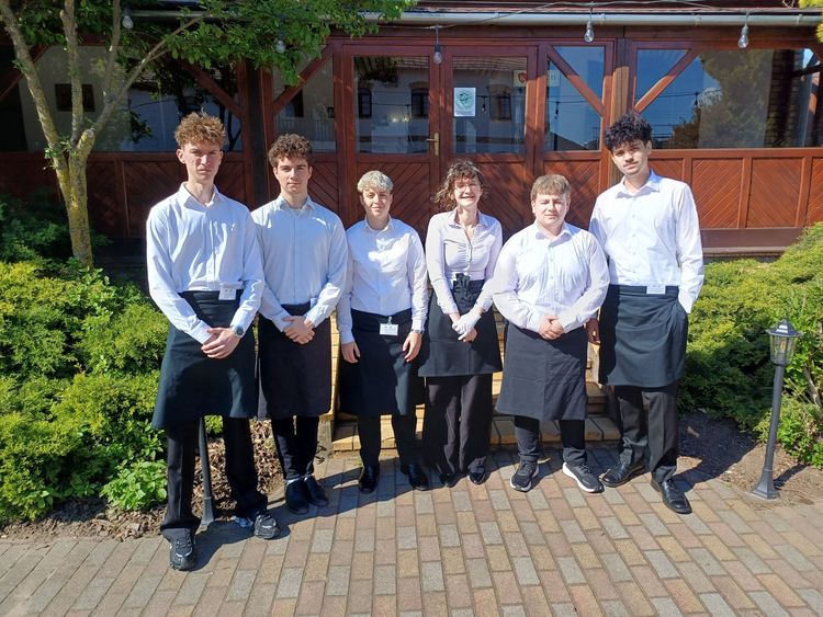 Hajós-Bajai Borvidéki Borversenyen jártunk! 🥂