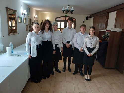 Szakmai gyakorlat a kiváló borok társaságában! 🍷